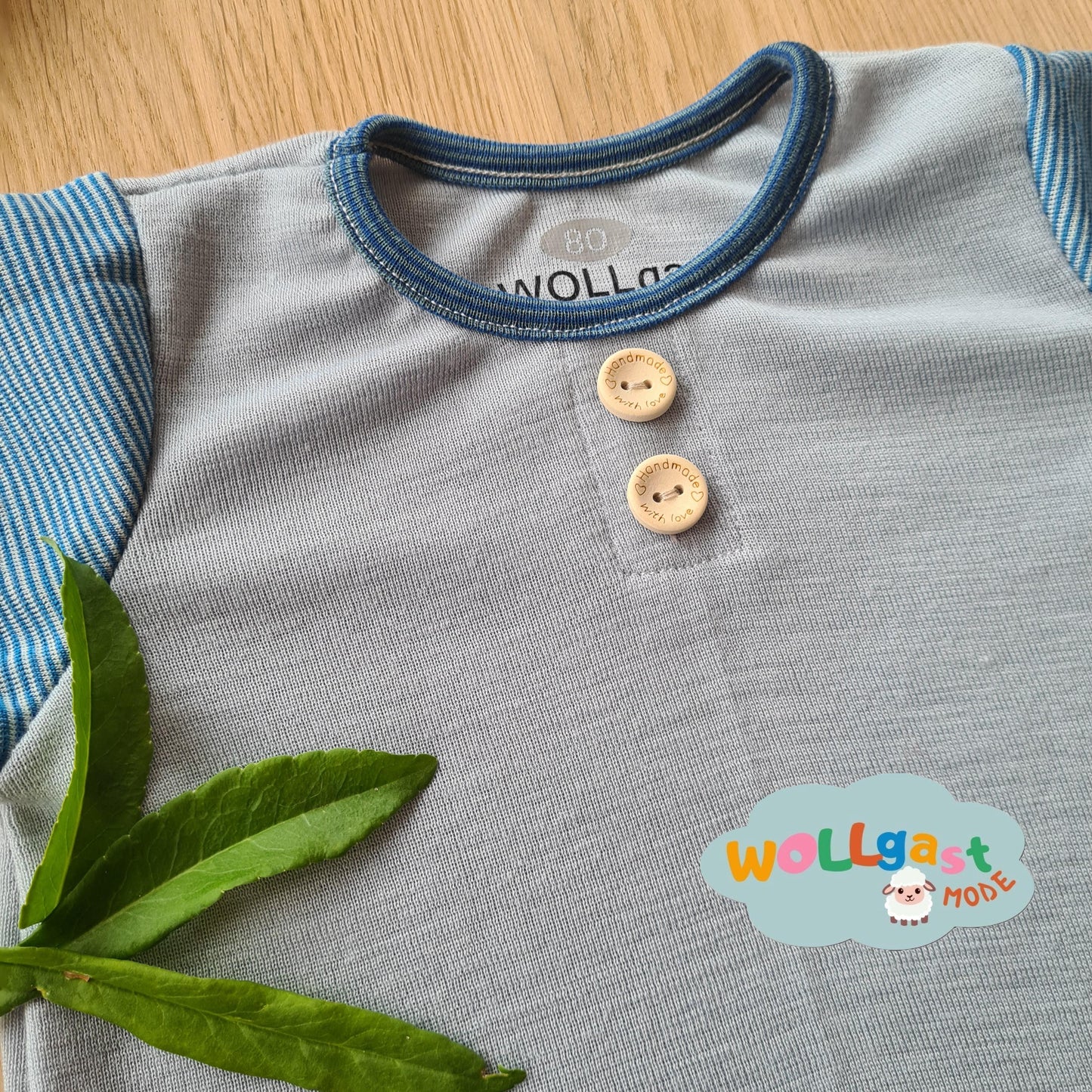 T-Shirt mit Knopfleiste